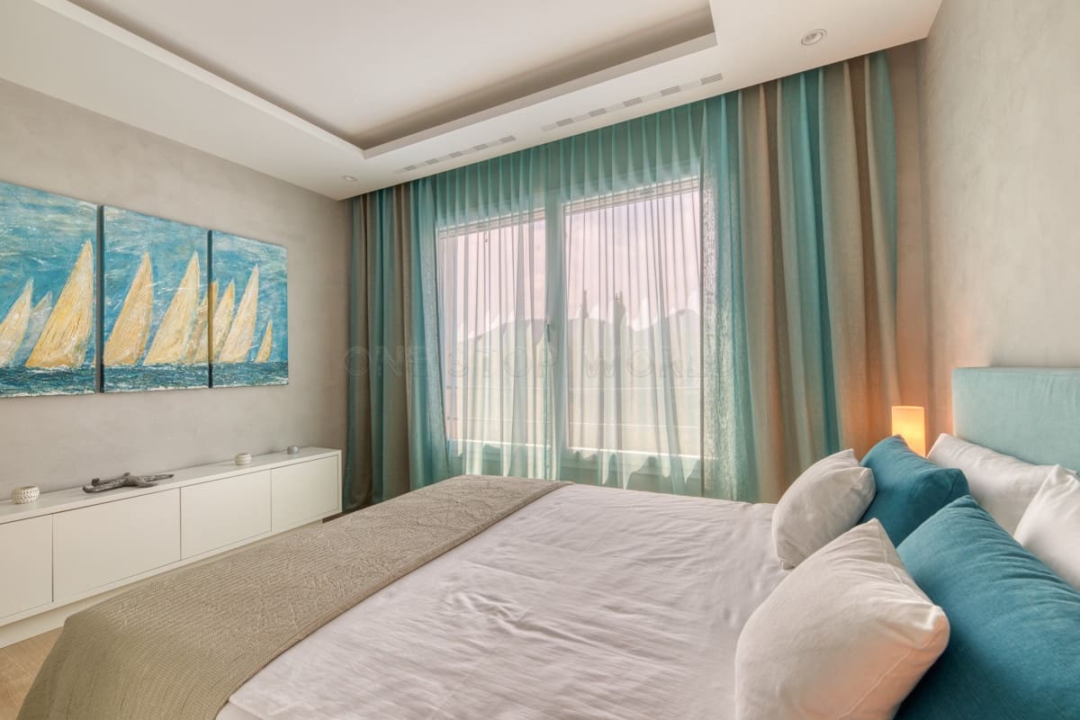 5 bedroom Villa for sale in Puerto de Andratx - € 9,900,000 (Ref: 9002559)