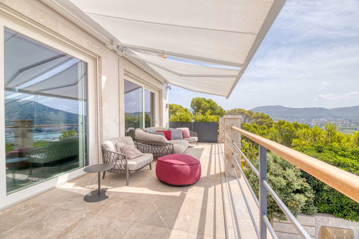 5 bedroom Villa for sale in Puerto de Andratx - € 9,900,000 (Ref: 9002559)