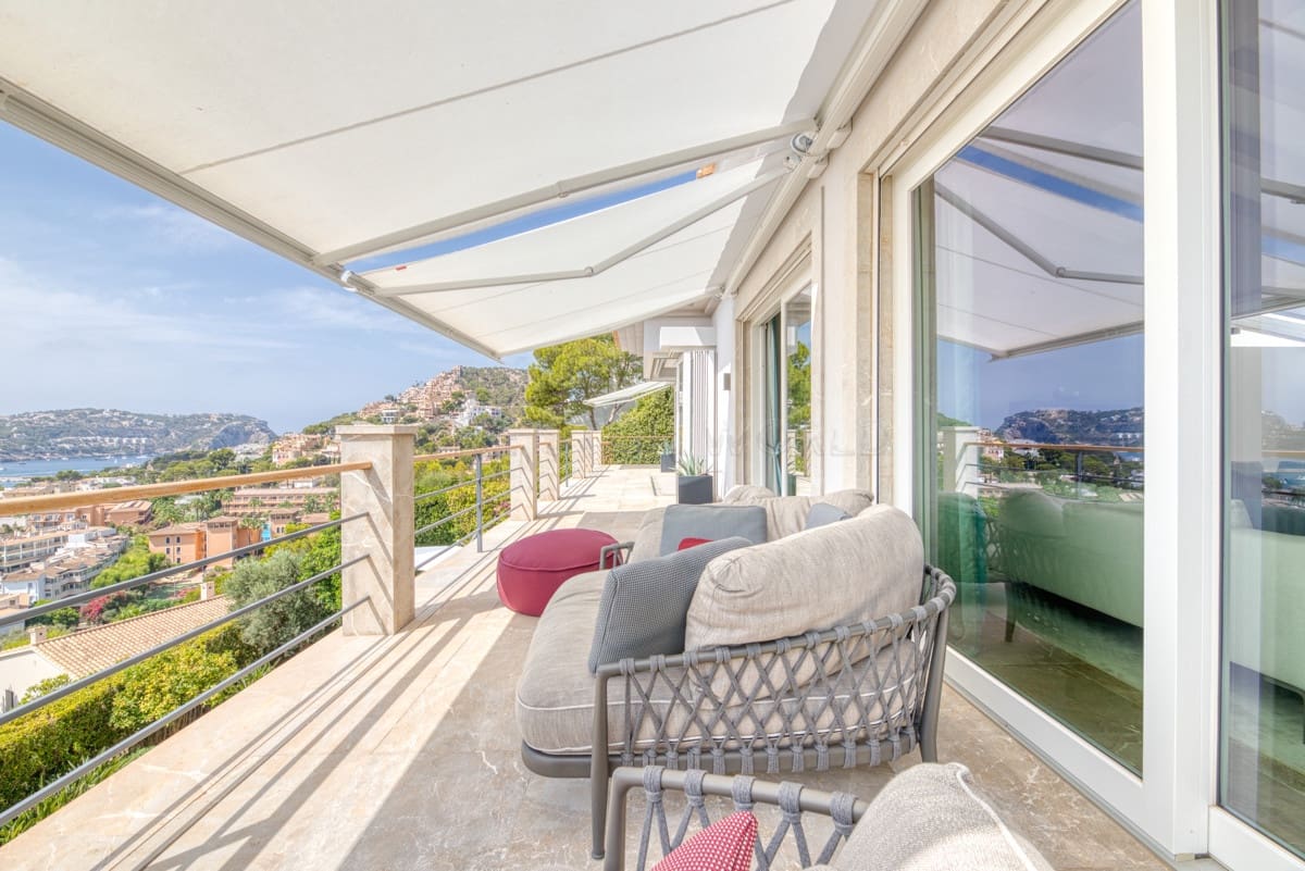 5 bedroom Villa for sale in Puerto de Andratx - € 9,900,000 (Ref: 9002559)