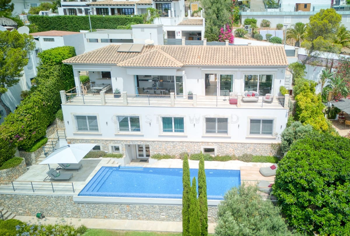 5 bedroom Villa for sale in Puerto de Andratx - € 9,900,000 (Ref: 9002559)