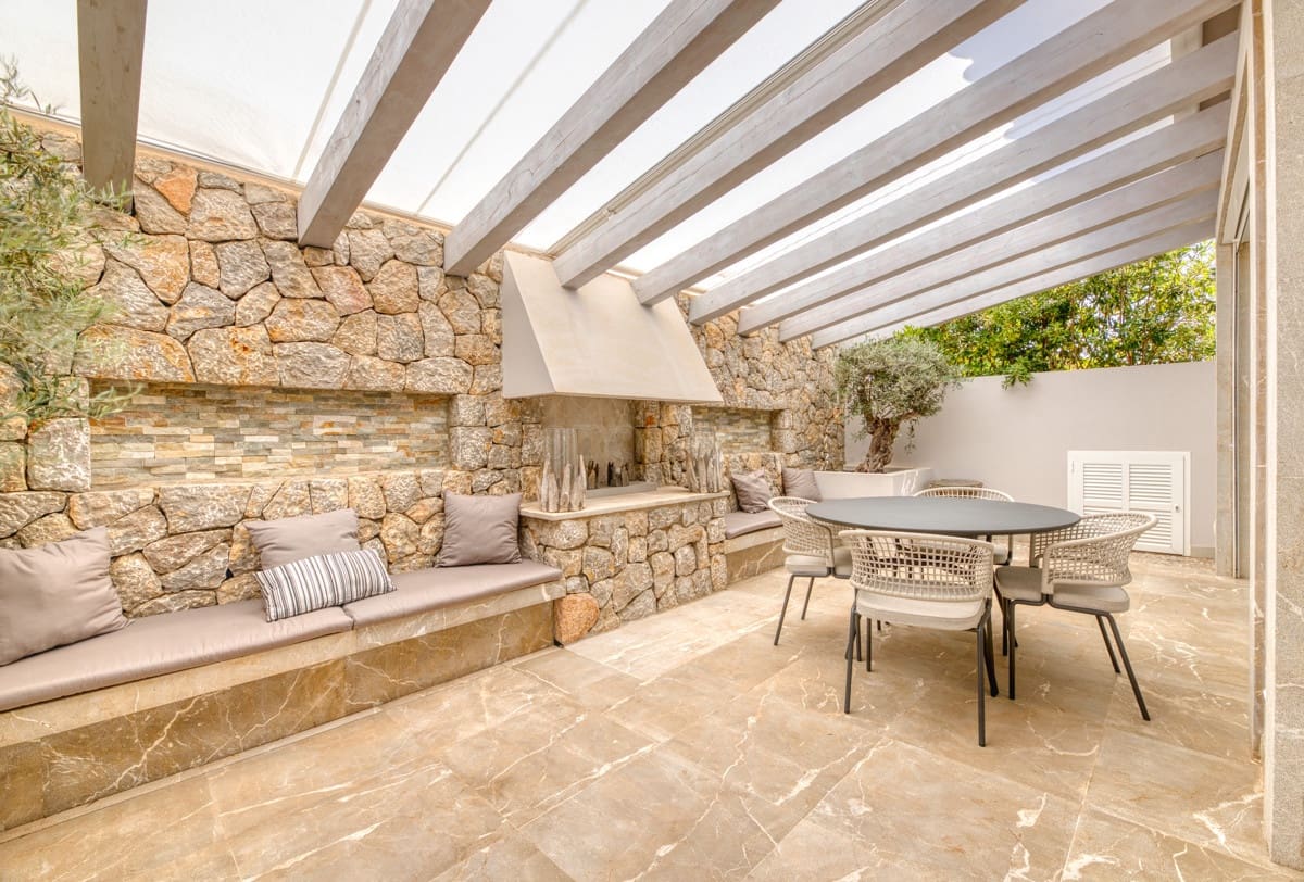 5 bedroom Villa for sale in Puerto de Andratx - € 9,900,000 (Ref: 9002559)