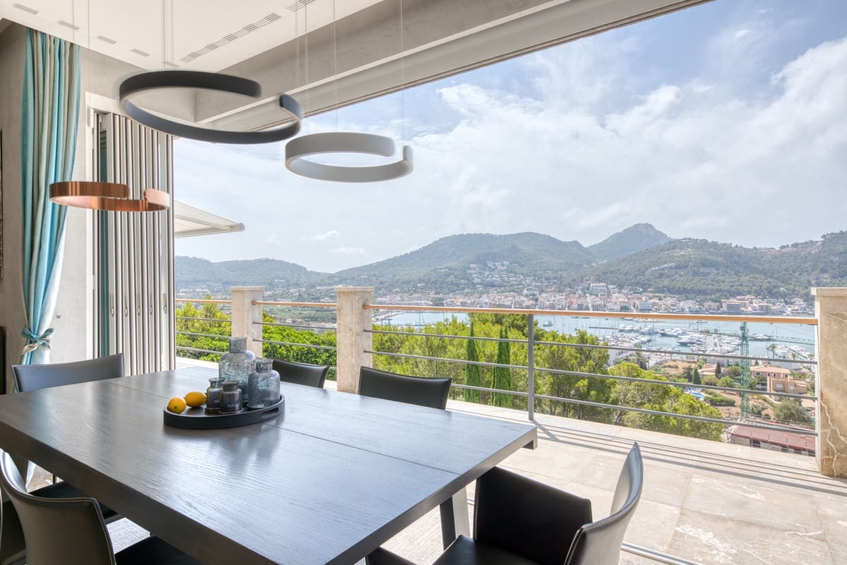 5 bedroom Villa for sale in Puerto de Andratx - € 9,900,000 (Ref: 9002559)