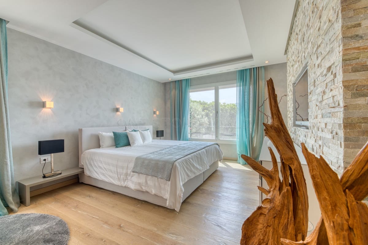 5 bedroom Villa for sale in Puerto de Andratx - € 9,900,000 (Ref: 9002559)