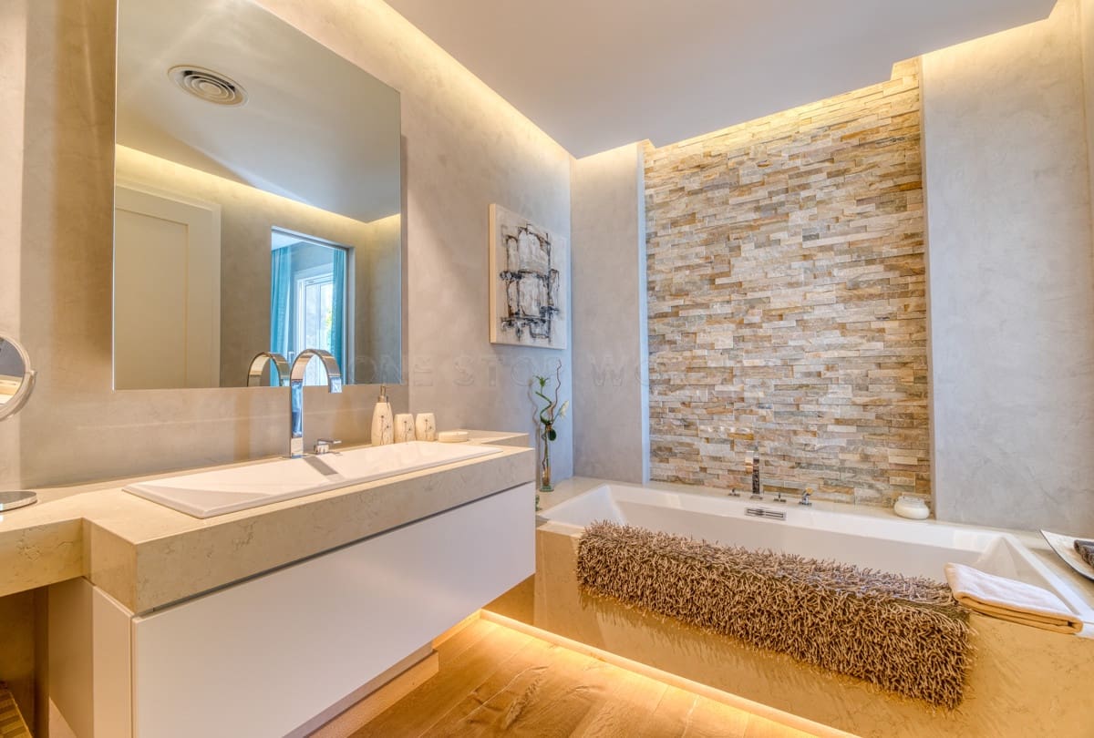 5 bedroom Villa for sale in Puerto de Andratx - € 9,900,000 (Ref: 9002559)