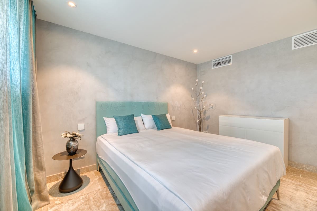 5 bedroom Villa for sale in Puerto de Andratx - € 9,900,000 (Ref: 9002559)