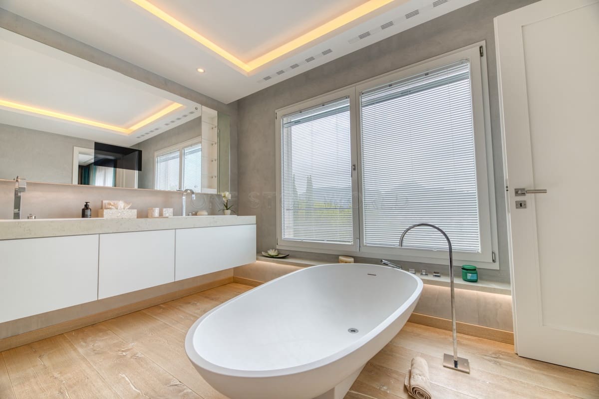 5 bedroom Villa for sale in Puerto de Andratx - € 9,900,000 (Ref: 9002559)