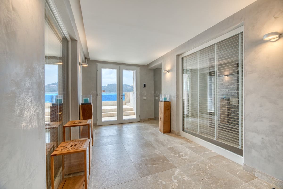 5 bedroom Villa for sale in Puerto de Andratx - € 9,900,000 (Ref: 9002559)