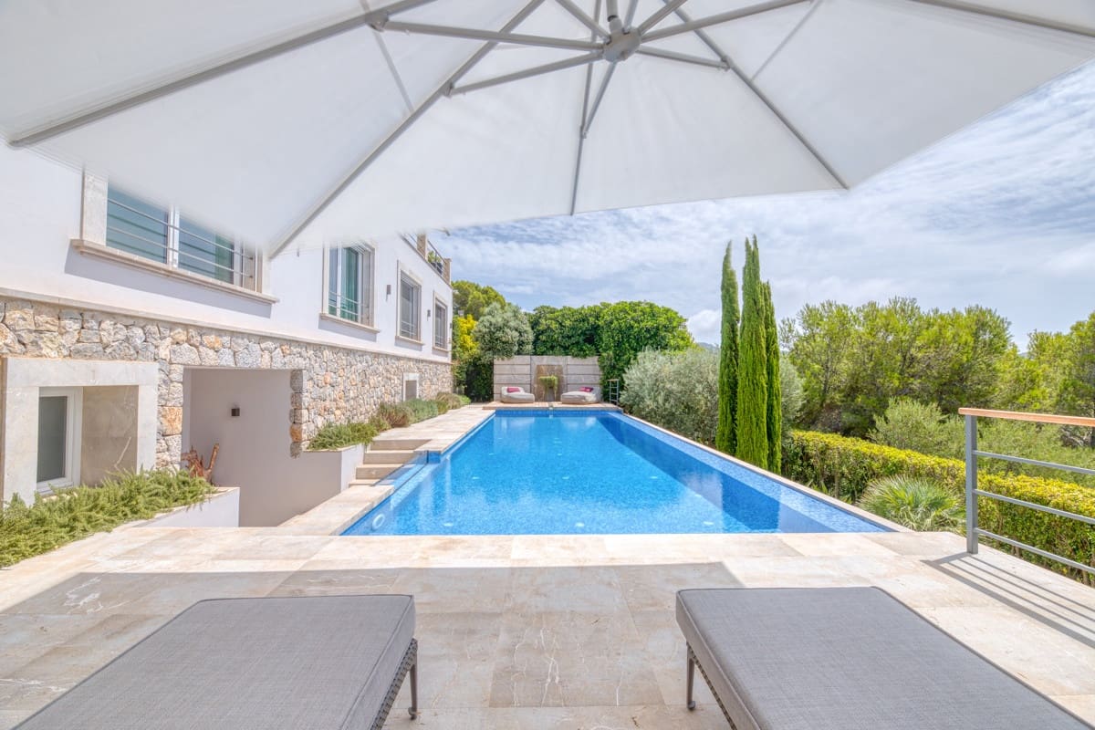 5 bedroom Villa for sale in Puerto de Andratx - € 9,900,000 (Ref: 9002559)