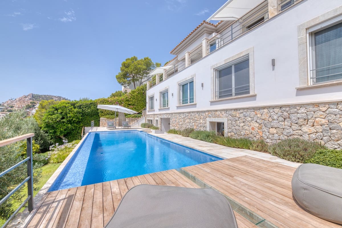 5 bedroom Villa for sale in Puerto de Andratx - € 9,900,000 (Ref: 9002559)