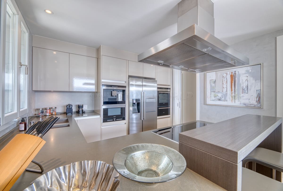 5 bedroom Villa for sale in Puerto de Andratx - € 9,900,000 (Ref: 9002559)