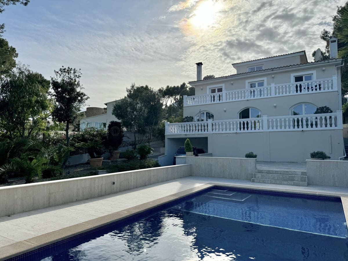 5 soveværelse Villa til salg i El Toro / Port Adriano med swimmingpool - € 1.600.000 (Ref: 9002562)