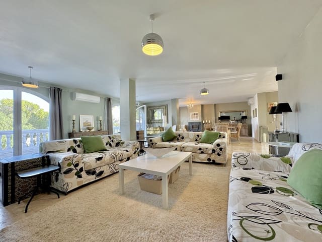 5 makuuhuone Huvila myytävänä paikassa El Toro / Port Adriano, Calvià mukana uima-altaan - 1 600 000 € (Ref: 9002562)