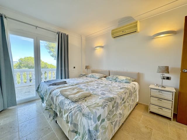 5 makuuhuone Huvila myytävänä paikassa El Toro / Port Adriano, Calvià mukana uima-altaan - 1 600 000 € (Ref: 9002562)