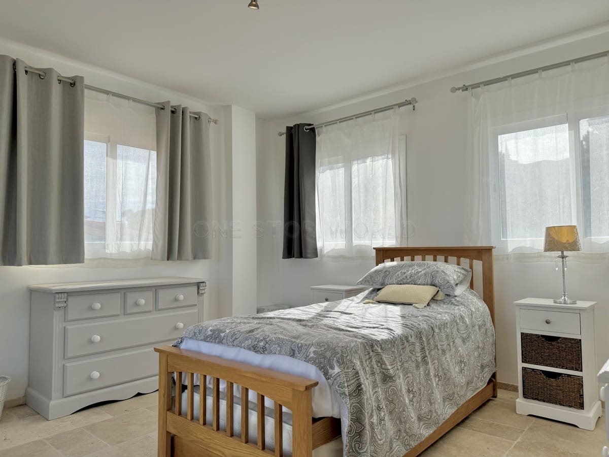 5 soveværelse Villa til salg i El Toro / Port Adriano med swimmingpool - € 1.600.000 (Ref: 9002562)