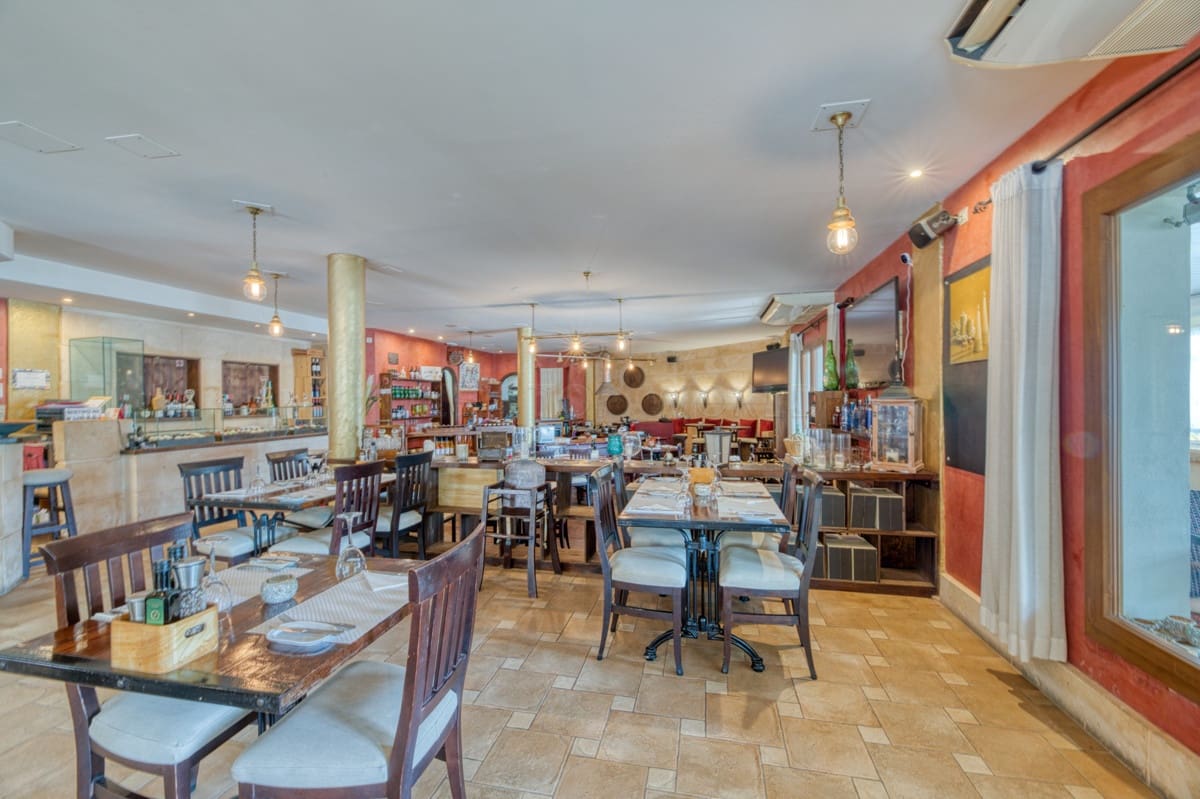 3 soveværelse Villa til salg i El Toro / Port Adriano - € 1.650.000 (Ref: 9002569)