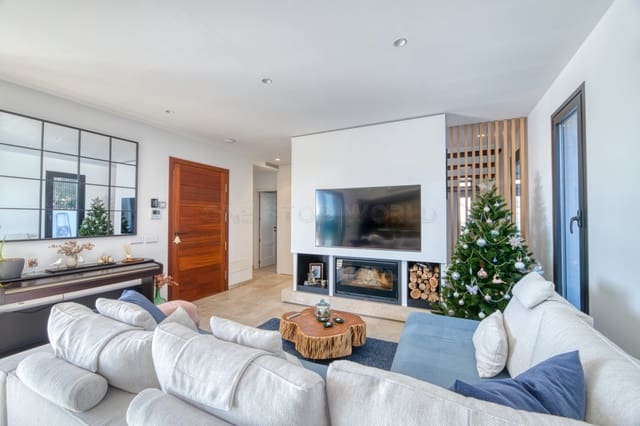 Chalet de 4 habitaciones en Marratxí en venta con piscina - 1.720.000 € (Ref: 9002584)