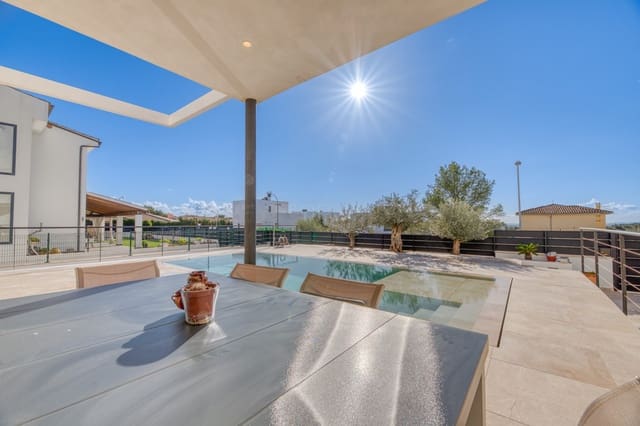 Chalet de 4 habitaciones en Marratxí en venta con piscina - 1.720.000 € (Ref: 9002584)