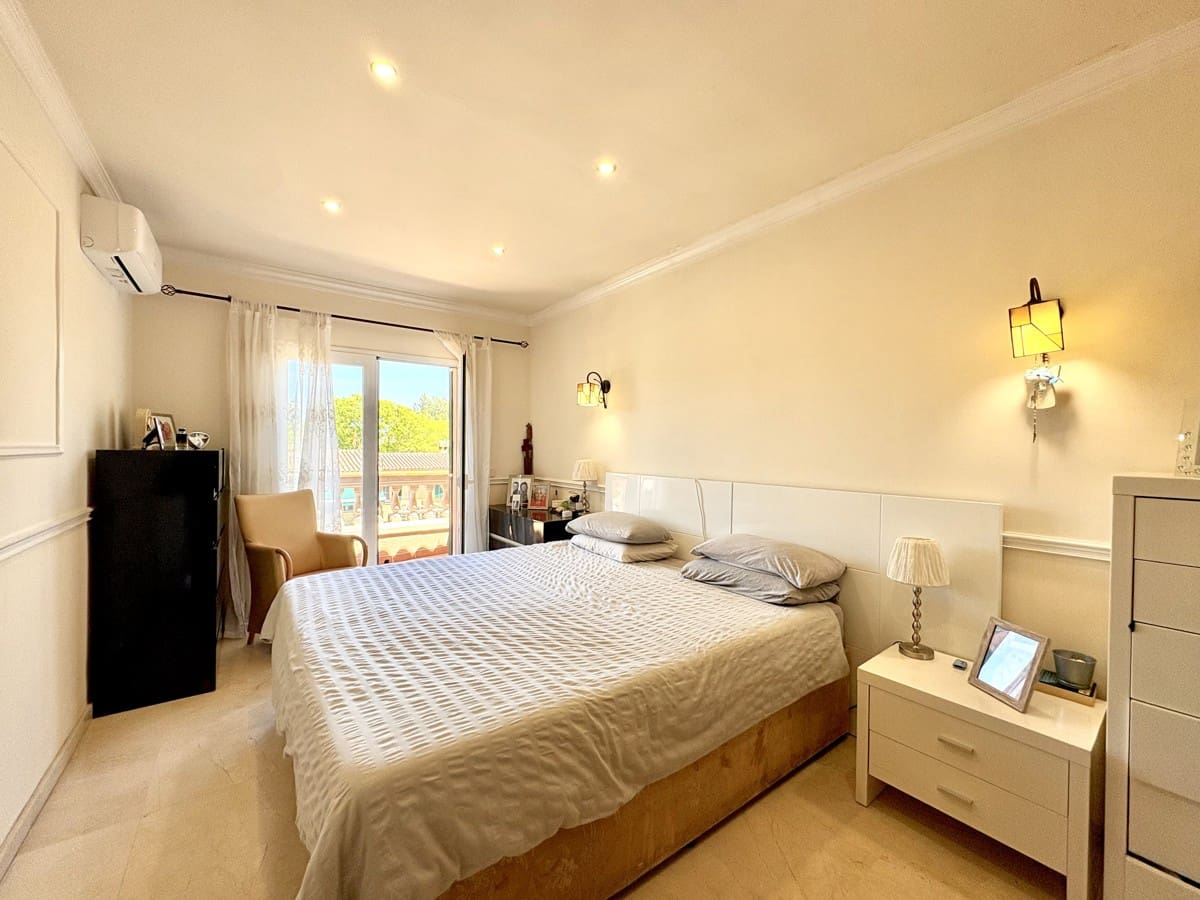 4 soveværelse Byhus til salg i Palmanova - € 850.000 (Ref: 9028378)