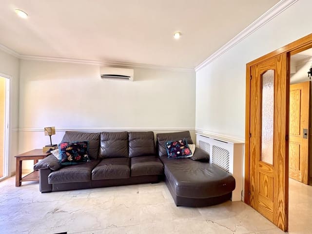 4 soveværelse Byhus til salg i Palmanova, Calvià - € 850.000 (Ref: 9028378)