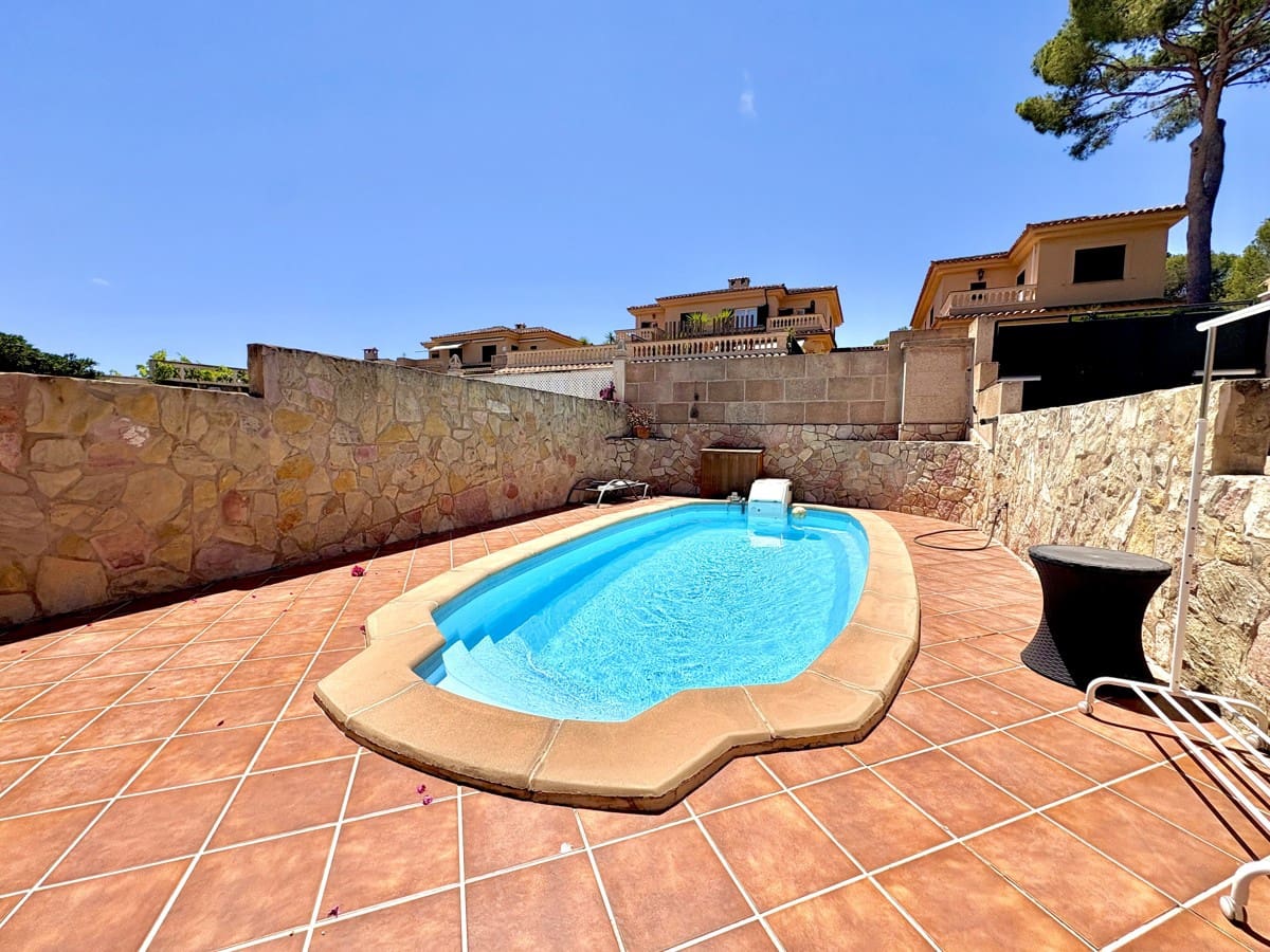 4 soveværelse Byhus til salg i Palmanova - € 850.000 (Ref: 9028378)