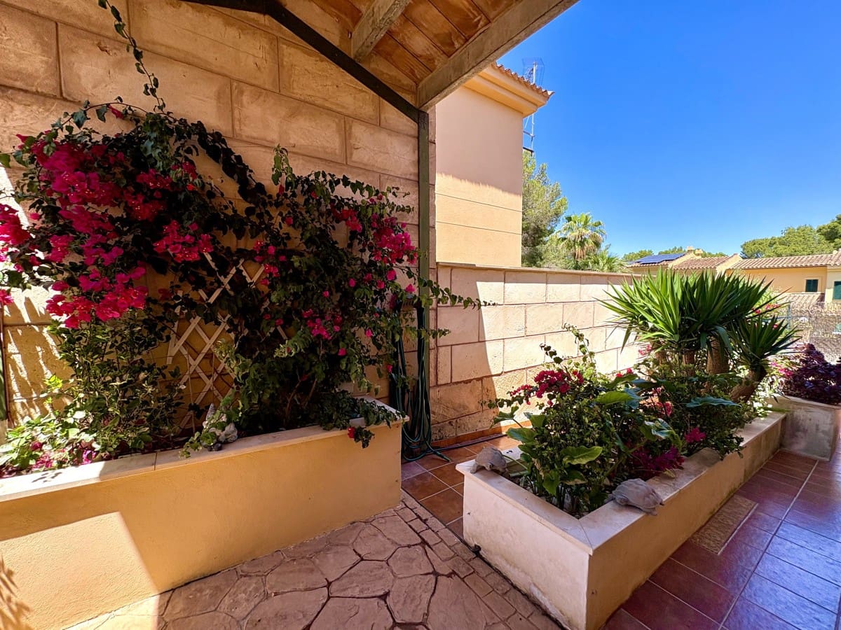 4 soveværelse Byhus til salg i Palmanova - € 850.000 (Ref: 9028378)