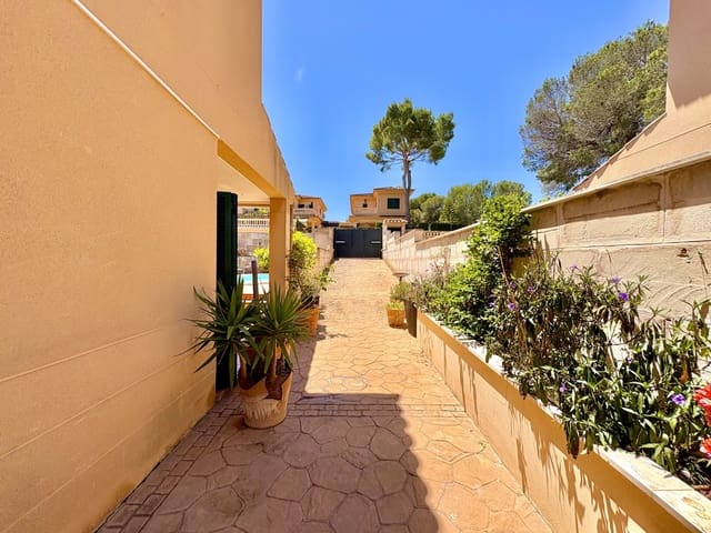 4 soveværelse Byhus til salg i Palmanova, Calvià - € 850.000 (Ref: 9028378)