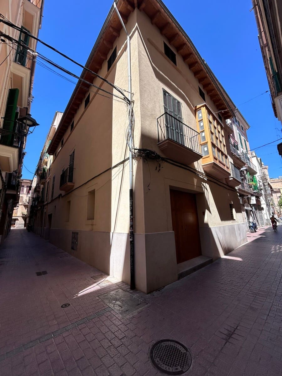 Byhus til salg i Palma de Mallorca - € 1.200.000 (Ref: 9047260)