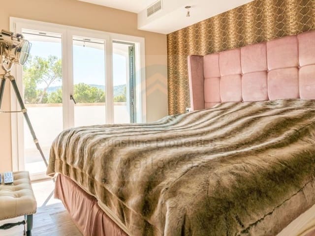 4 soveværelse Byhus til salg i El Toro / Port Adriano, Calvià med swimmingpool garage - € 1.385.000 (Ref: 9057216)