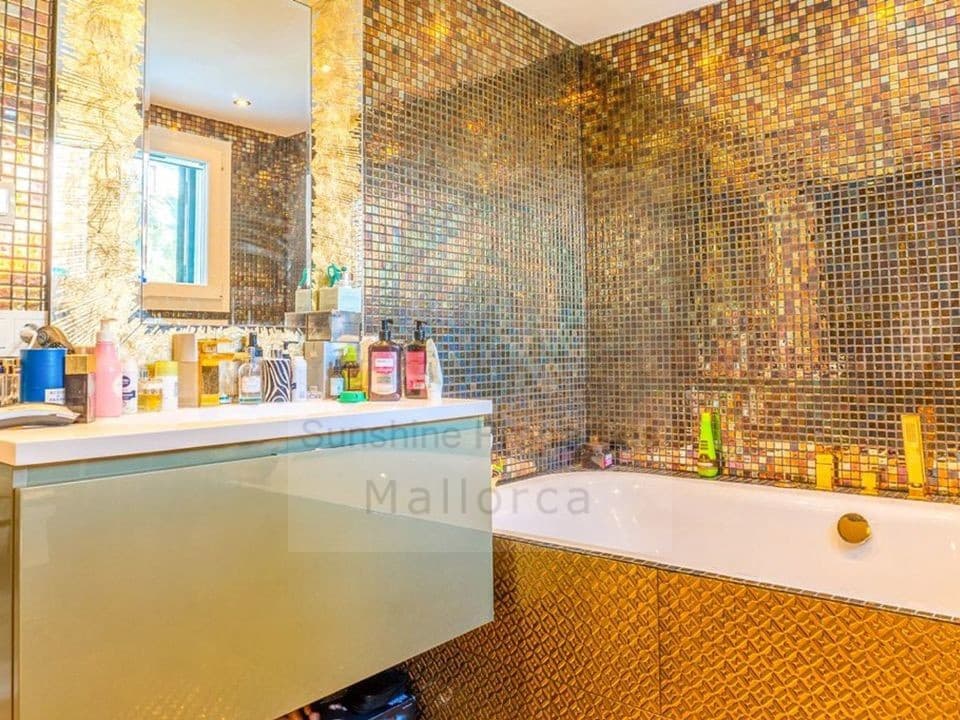 4 soveværelse Byhus til salg i El Toro / Port Adriano med swimmingpool garage - € 1.385.000 (Ref: 9057216)