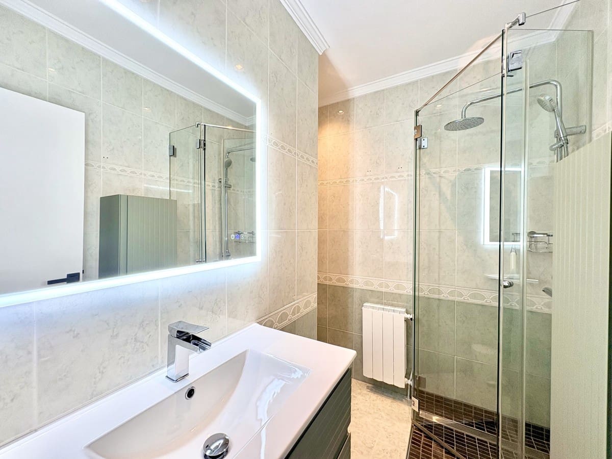 4 soverom Hus til leie i El Toro / Port Adriano - € 4 000 (Ref: 9077463)