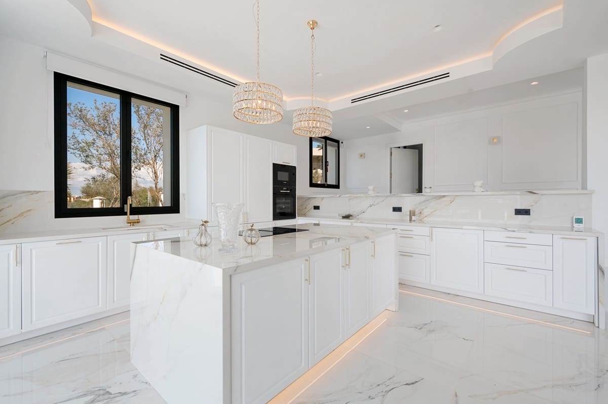 4 soveværelse Villa til leje i Son Gual - € 10.000 (Ref: 9077464)