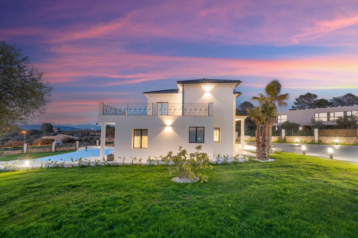 4 soveværelse Villa til leje i Son Gual - € 10.000 (Ref: 9077464)