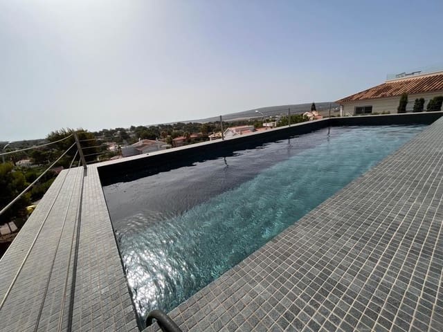 Chalet de 3 habitaciones en Santa Ponsa, Calvià en venta - 5.900.000 € (Ref: 9129246)