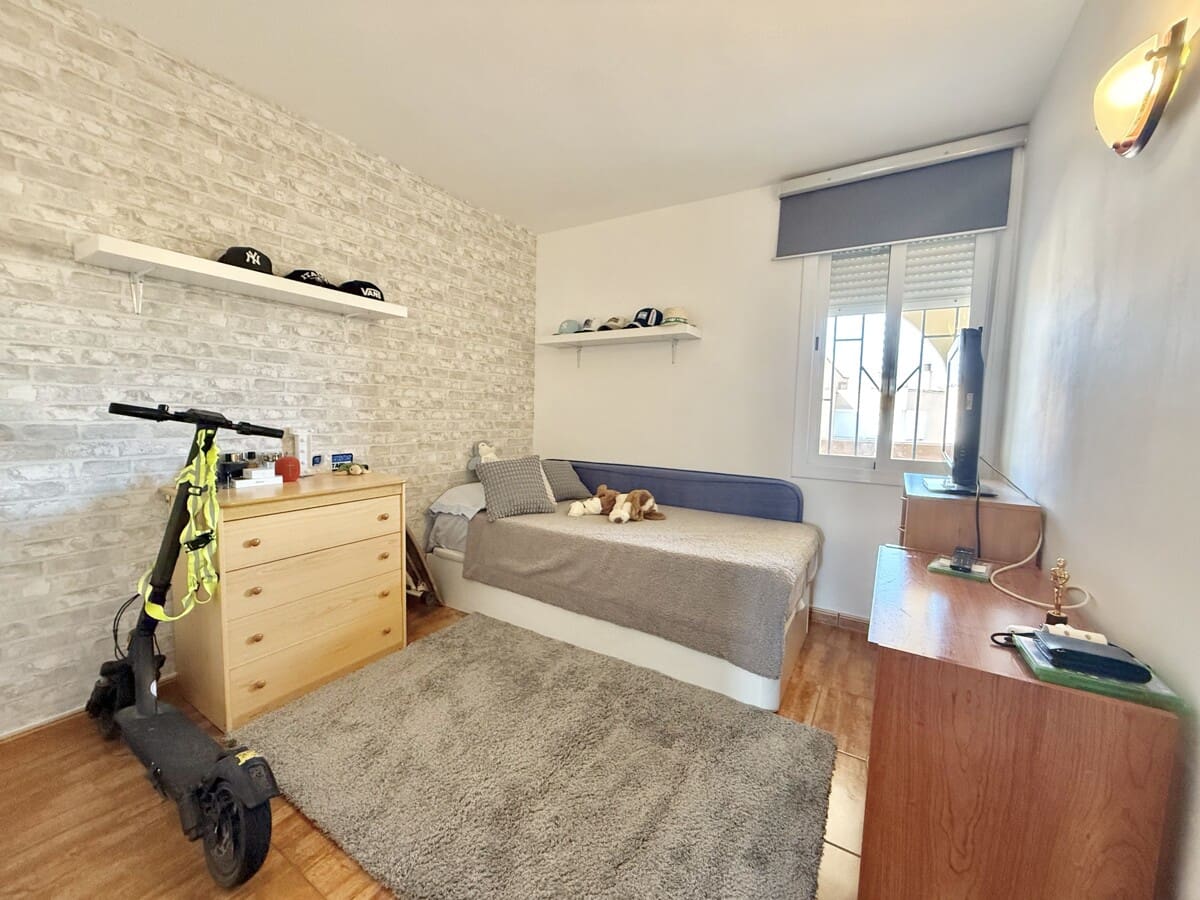 Penthouse til leje i El Toro / Port Adriano - € 1.800 (Ref: 9161979)