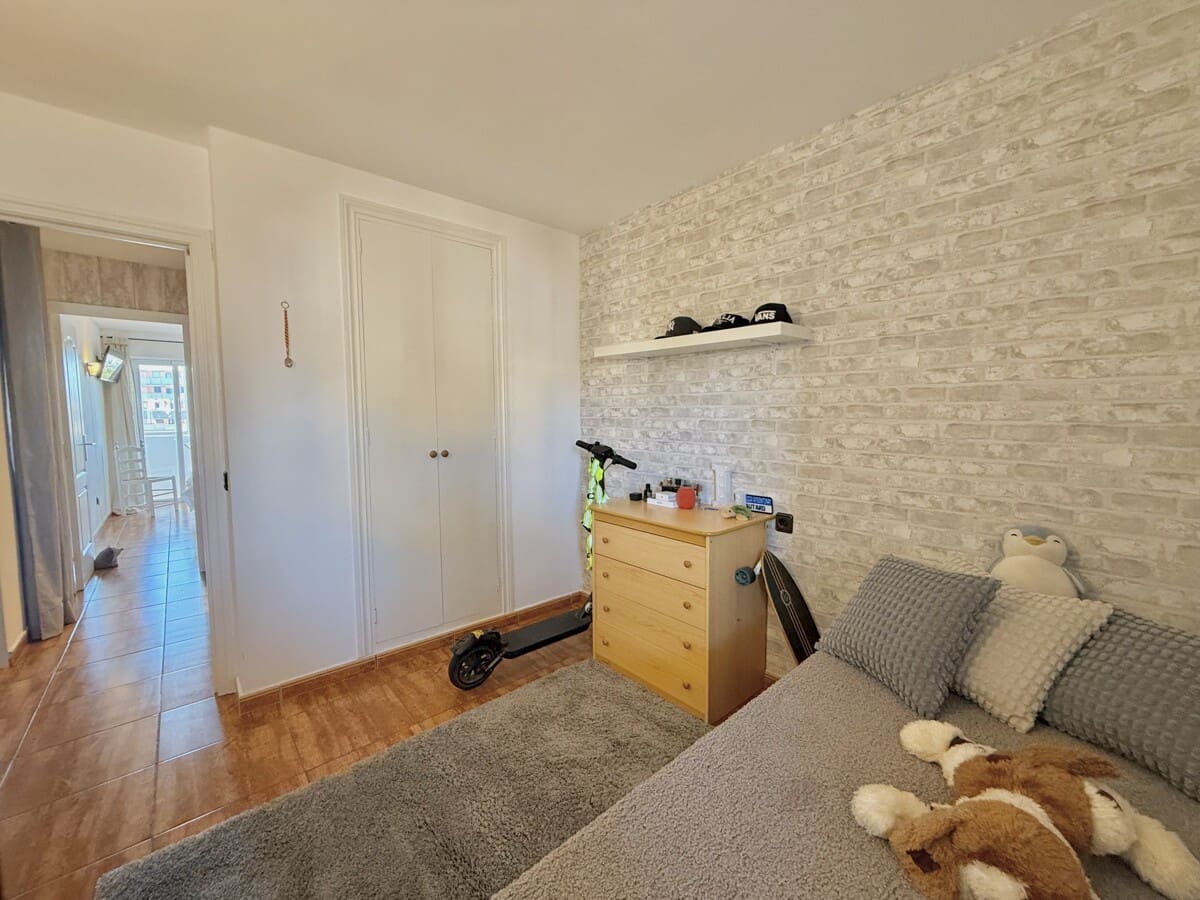 Penthouse til leje i El Toro / Port Adriano - € 1.800 (Ref: 9161979)