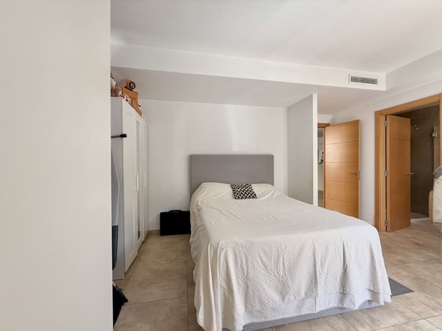 4 bedroom Flat for sale in El Toro / Port Adriano, Calvià - € 685,000 (Ref: 9202044)