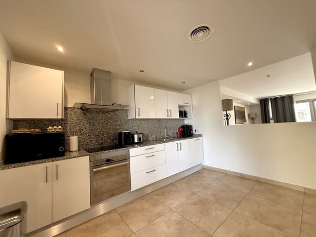 4 bedroom Flat for sale in El Toro / Port Adriano, Calvià - € 685,000 (Ref: 9202044)