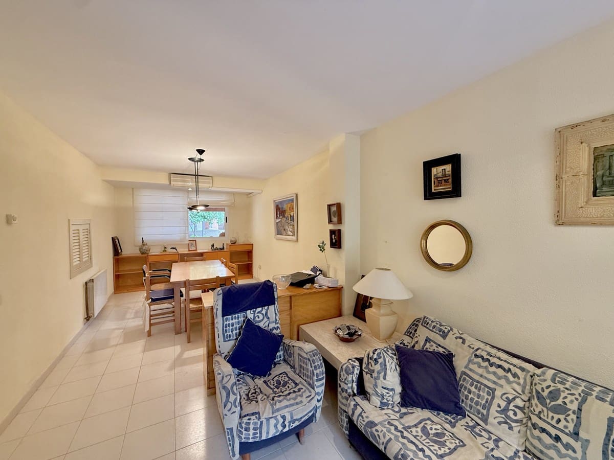 4 soveværelse Byhus til salg i Santa Ponsa - € 580.000 (Ref: 9306420)