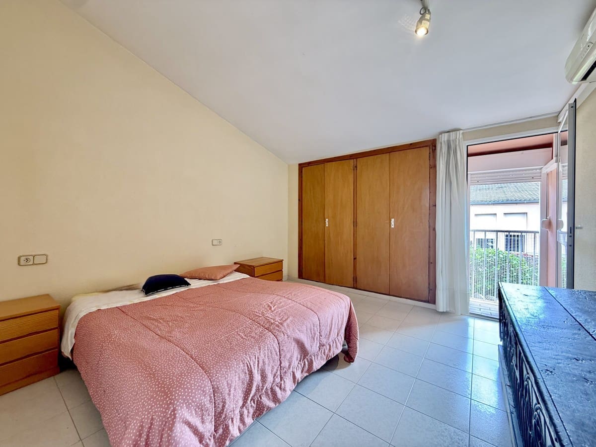 4 soveværelse Byhus til salg i Santa Ponsa - € 580.000 (Ref: 9306420)