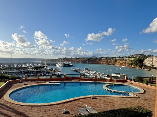 2 bedroom Flat for sale in El Toro / Port Adriano, Calvià with pool - € 1,195,000 (Ref: 9400361)