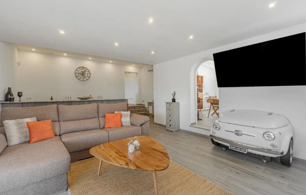 Finca/Country House for sale in Playa de Palma - € 1,600,000 (Ref: 9400363)