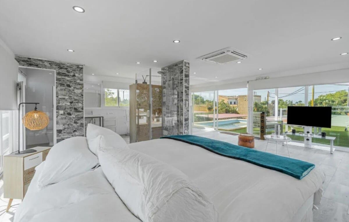 Finca/Country House for sale in Playa de Palma - € 1,600,000 (Ref: 9400363)