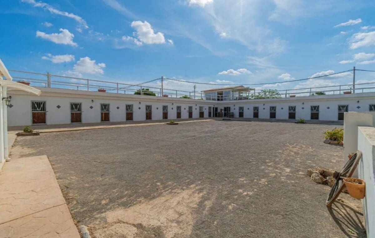 Finca/Country House for sale in Playa de Palma - € 1,600,000 (Ref: 9400363)