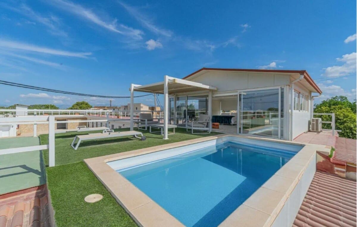 Finca/Country House for sale in Playa de Palma - € 1,600,000 (Ref: 9400363)