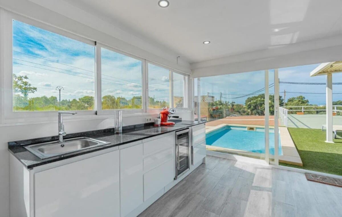 Finca/Country House for sale in Playa de Palma - € 1,600,000 (Ref: 9400363)