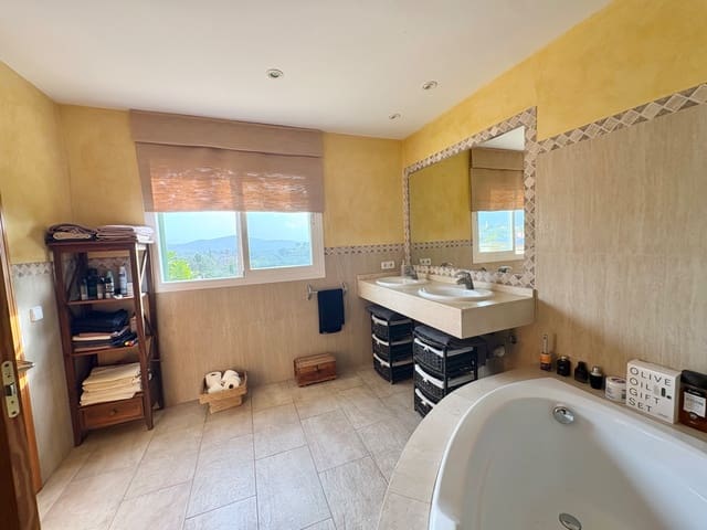 3 chambre Villa/Maison Mitoyenne à vendre à Calvià Pueblo, Calvià avec piscine garage - 850 000 € (Ref: 9757789)