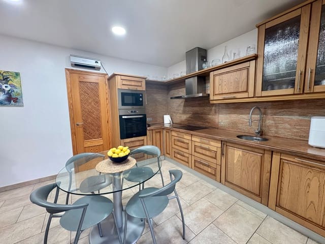 3 chambre Villa/Maison Mitoyenne à vendre à Calvià Pueblo, Calvià avec piscine garage - 850 000 € (Ref: 9757789)