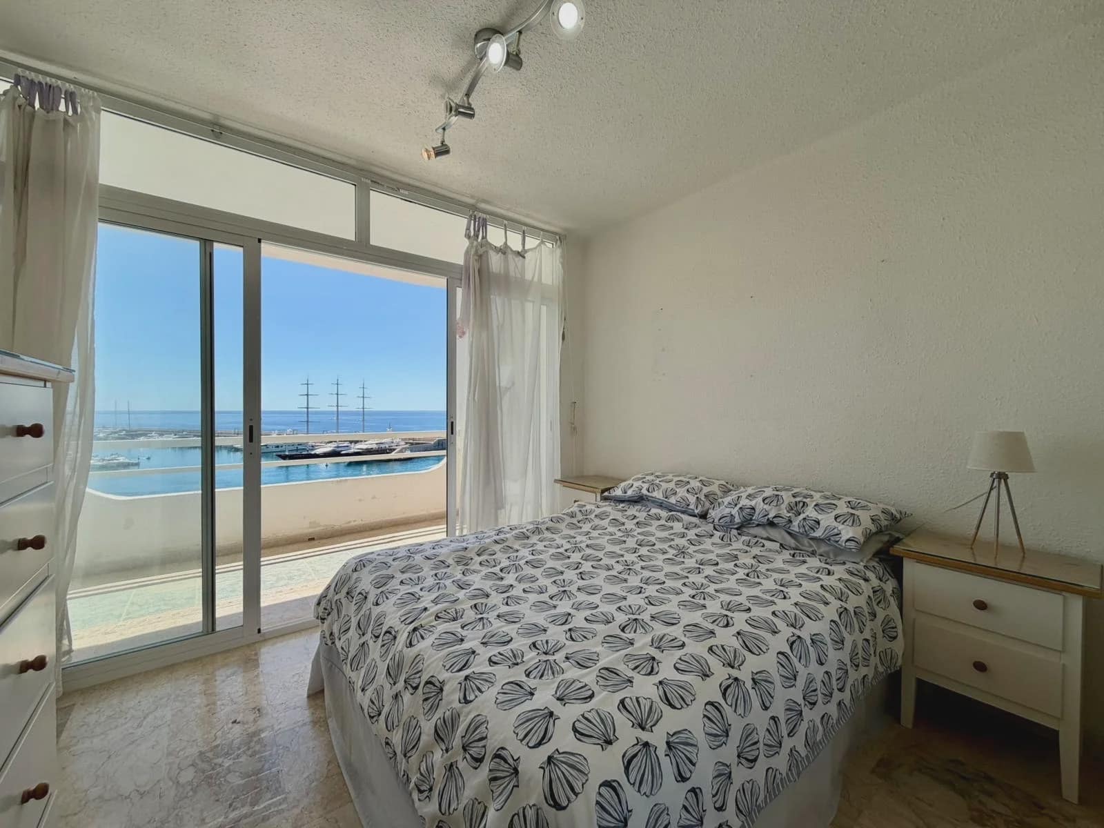 2 chambre Appartement à vendre à El Toro / Port Adriano - 395 000 € (Ref: 9782208)