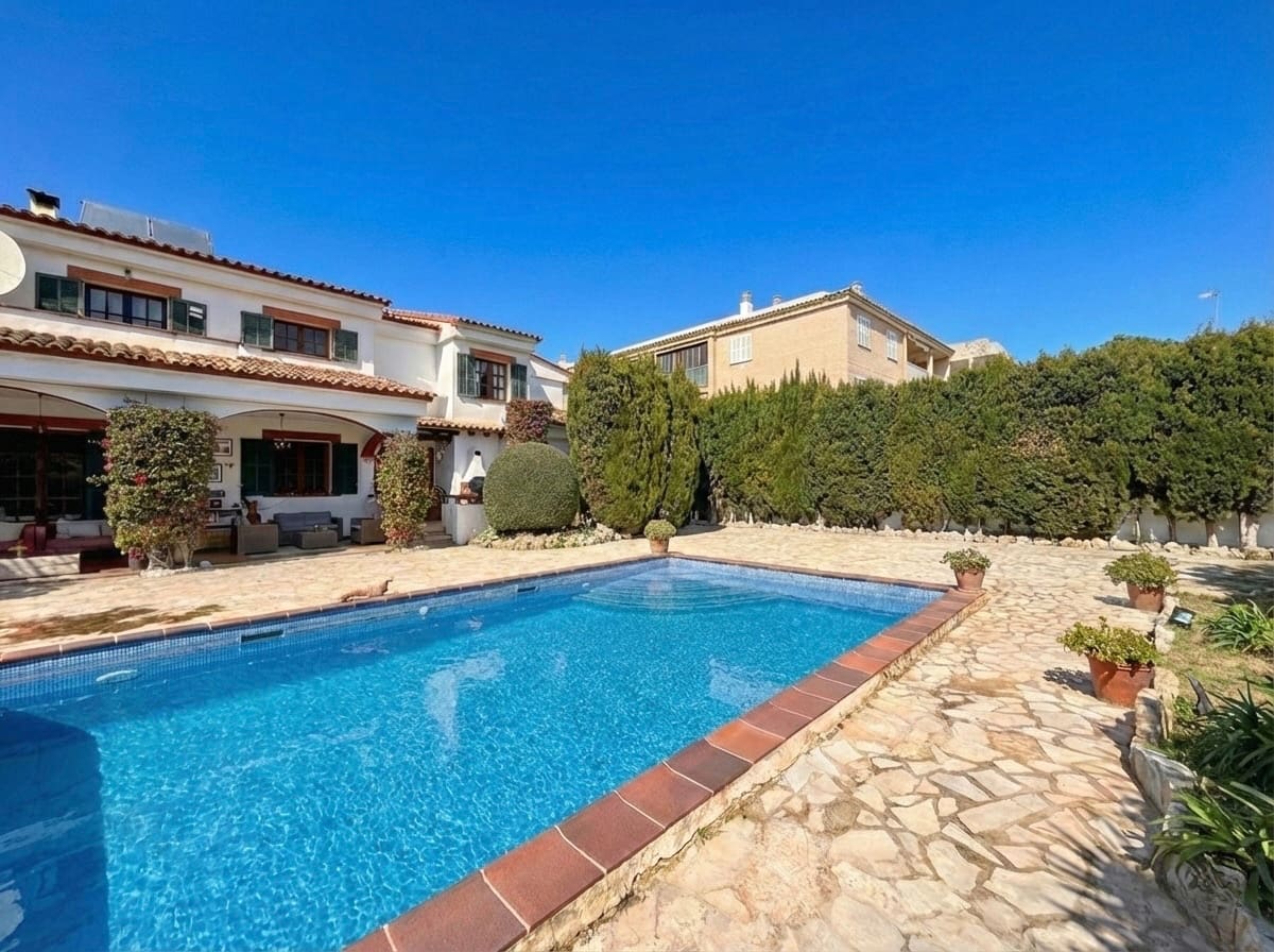 6 soverom Villa til salgs i Santa Ponsa med svømmebasseng garasje - € 2 195 000 (Ref: 9867292)