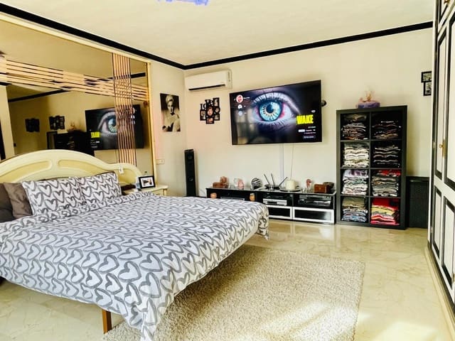 6 soverom Villa til salgs i Santa Ponsa, Calvià med svømmebasseng garasje - € 2 195 000 (Ref: 9867292)